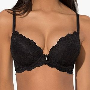NWT lace maximum cleavage underwire bra 40C black